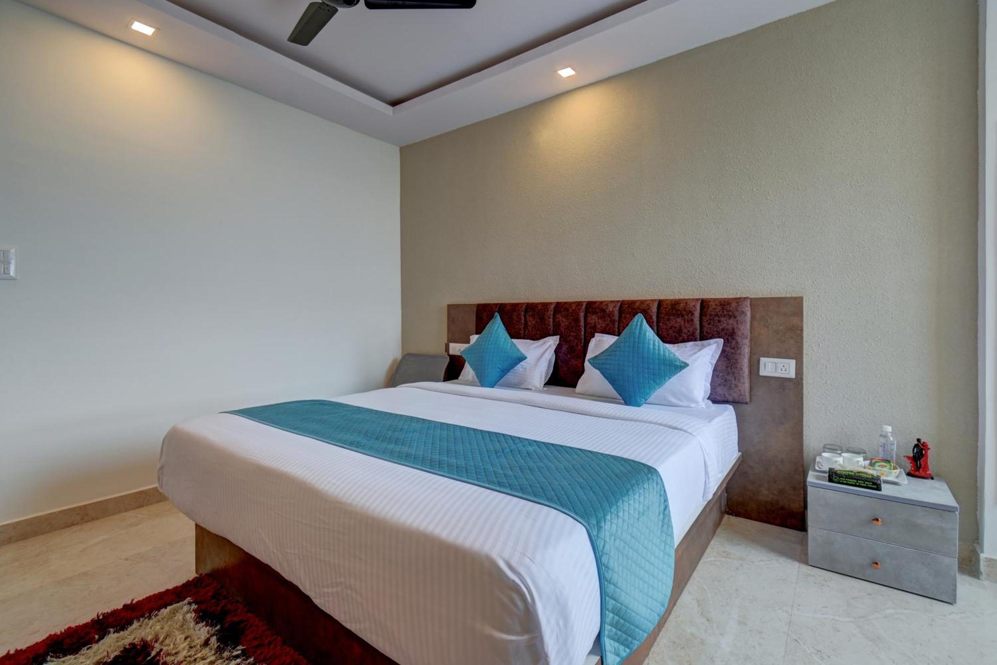 Hotel Cloud 9 Luxury Stay Майсуру Екстер'єр фото
