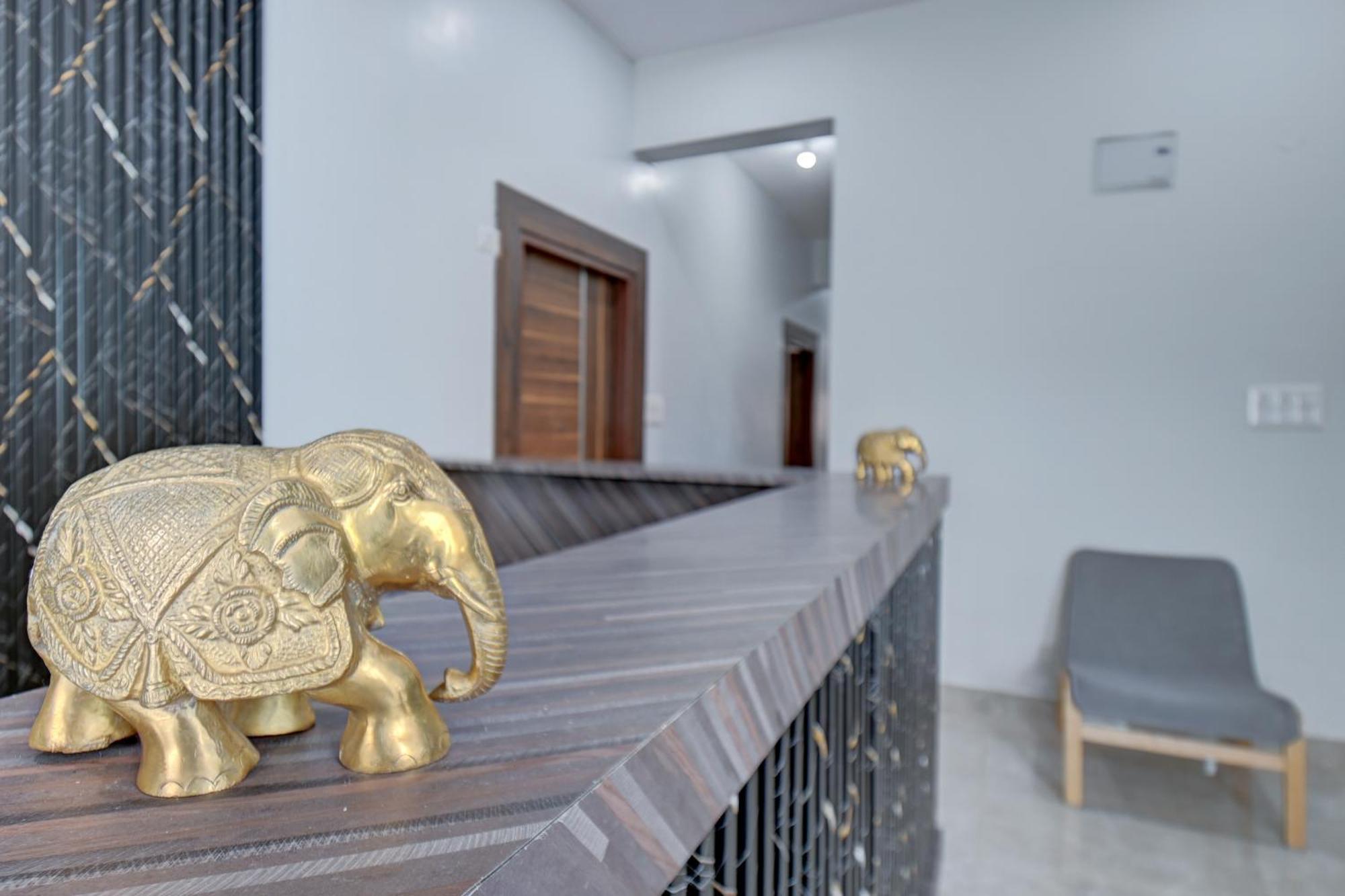Hotel Cloud 9 Luxury Stay Майсуру Екстер'єр фото