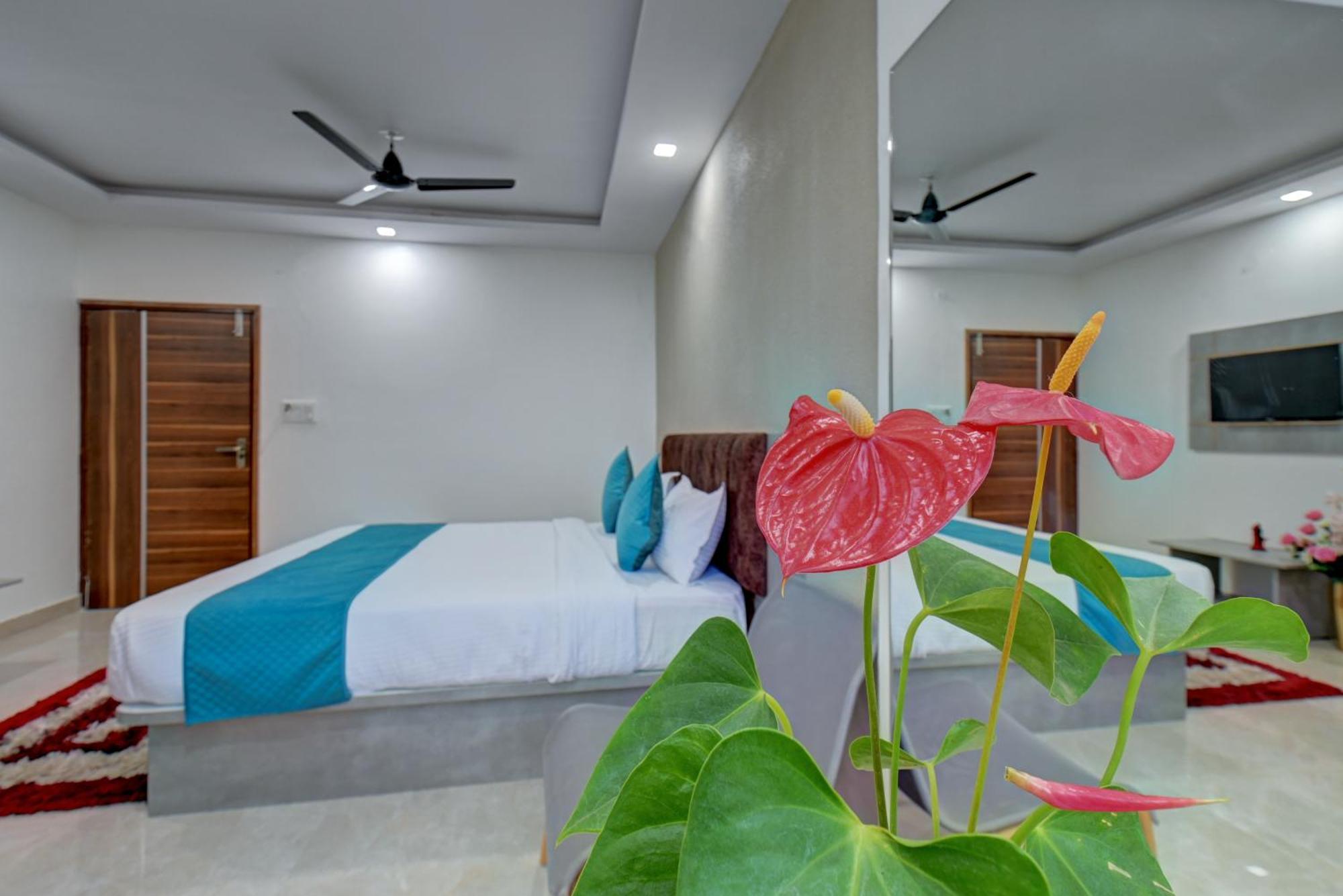 Hotel Cloud 9 Luxury Stay Майсуру Екстер'єр фото