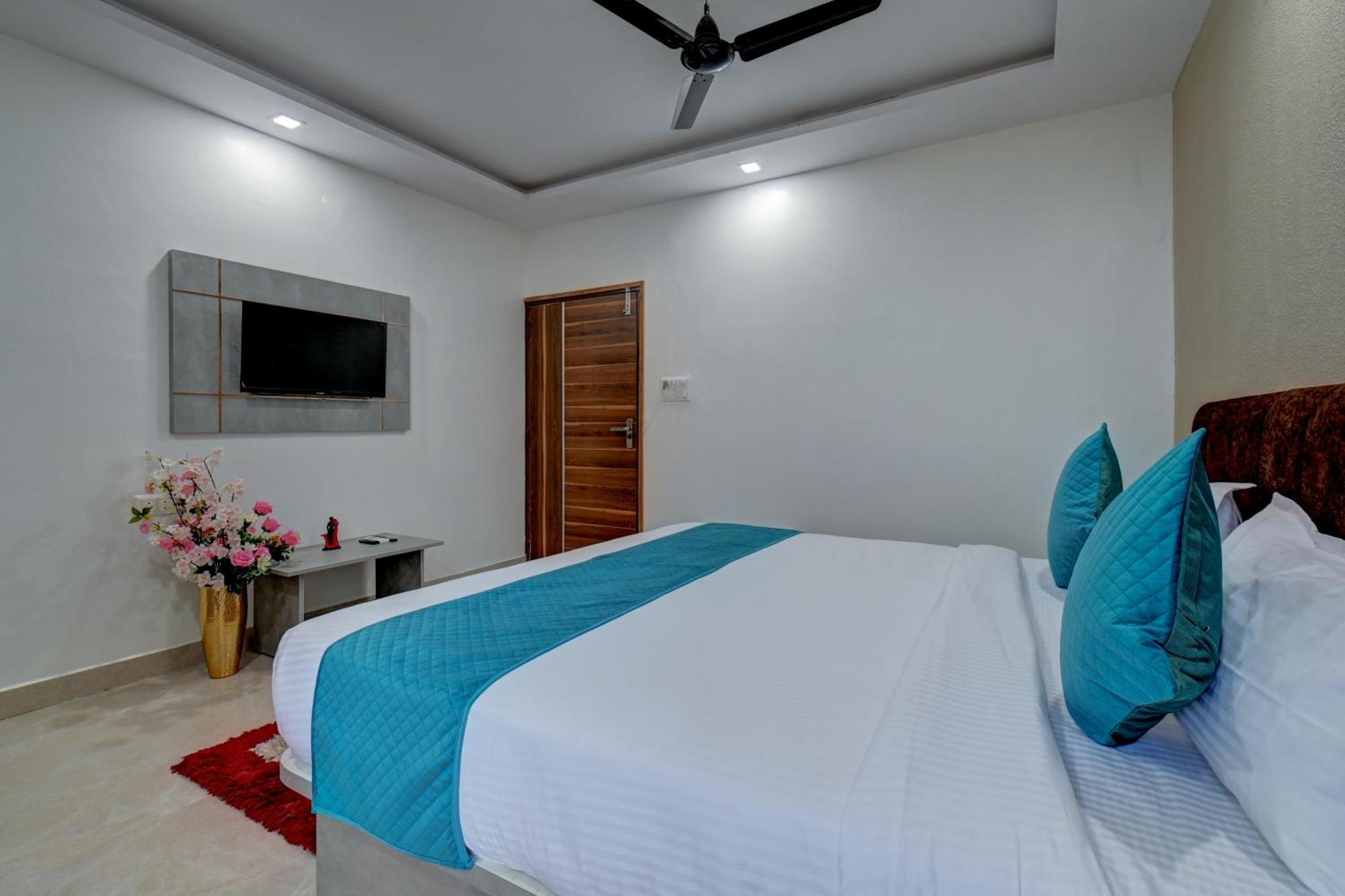 Hotel Cloud 9 Luxury Stay Майсуру Екстер'єр фото